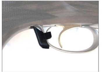 E00696.jpg BERETTA TRIGGER GUARD BUFFER - BLACK RUBBER